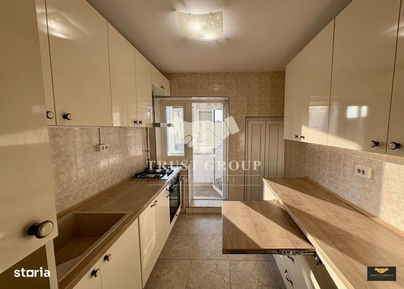Apartament cu 3 camere decomandat în Domenii