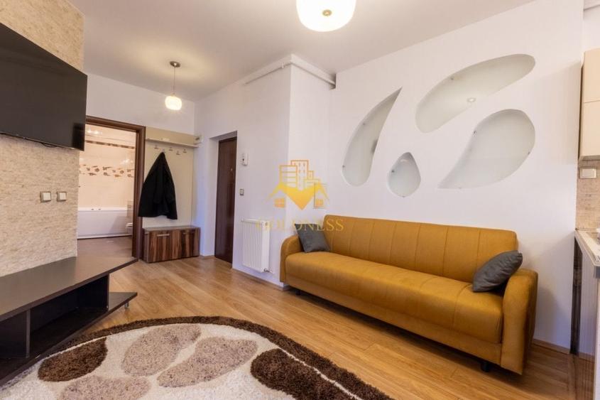 Apartament cu 3 camere semidecomandat, mobilat în Zorilor