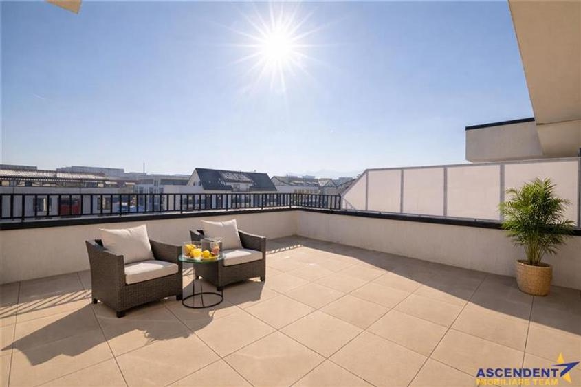 Penthouse cu 2 camere decomandat, mobilat în Tractorul