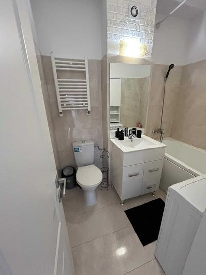 Apartament cu 2 camere semidecomandat în Cug