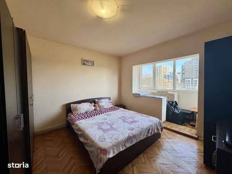 Apartament cu 3 camere decomandat, mobilat în Soarelui