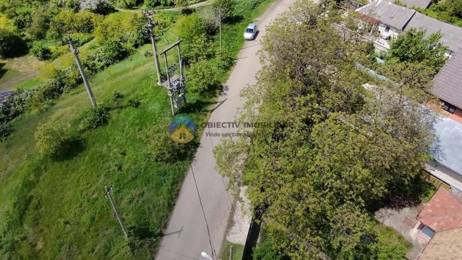 Teren intravilan de 9000 mp, în Vânători
