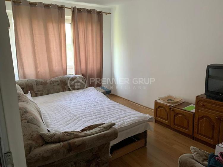 Apartament cu 3 camere în Tătărași