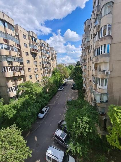 Garsonieră decomandată în Timpuri Noi