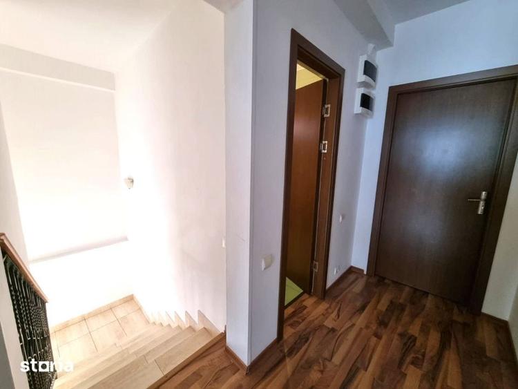 Casă cu 7 camere semidecomandat cu Teren 500 Mp în Nord