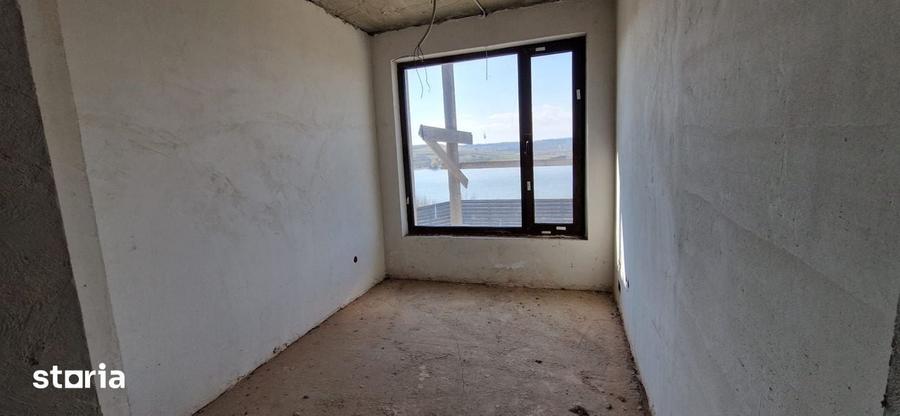 Casă cu 10 camere cu Teren 2700 Mp în Fălticeni