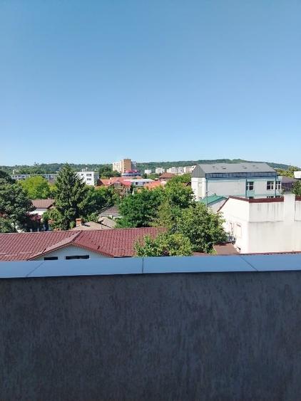 Garsonieră decomandată, mobilată în Central