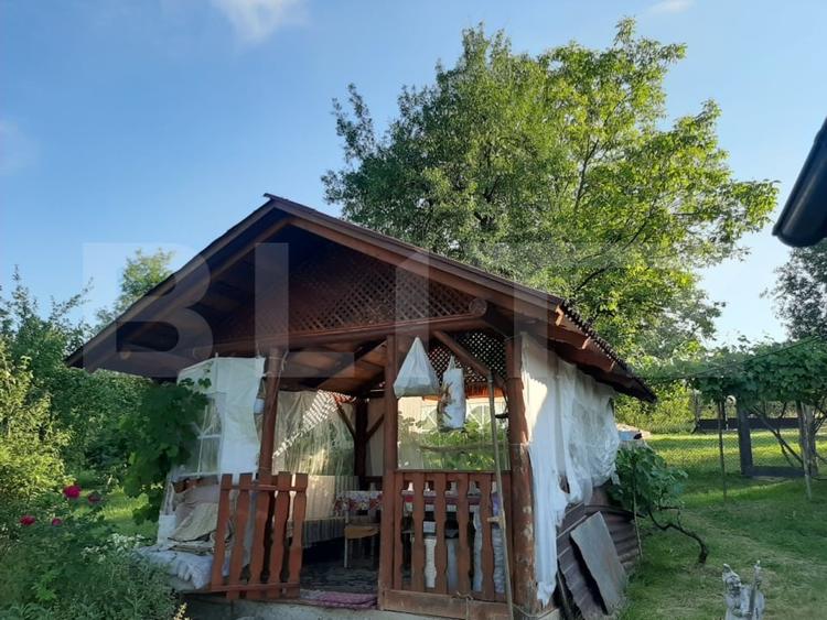 Casă individuală cu 2 camere cu Teren 2235 Mp în Brad