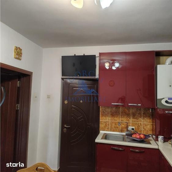 Casă cu 9 camere cu Teren 741 Mp în Central