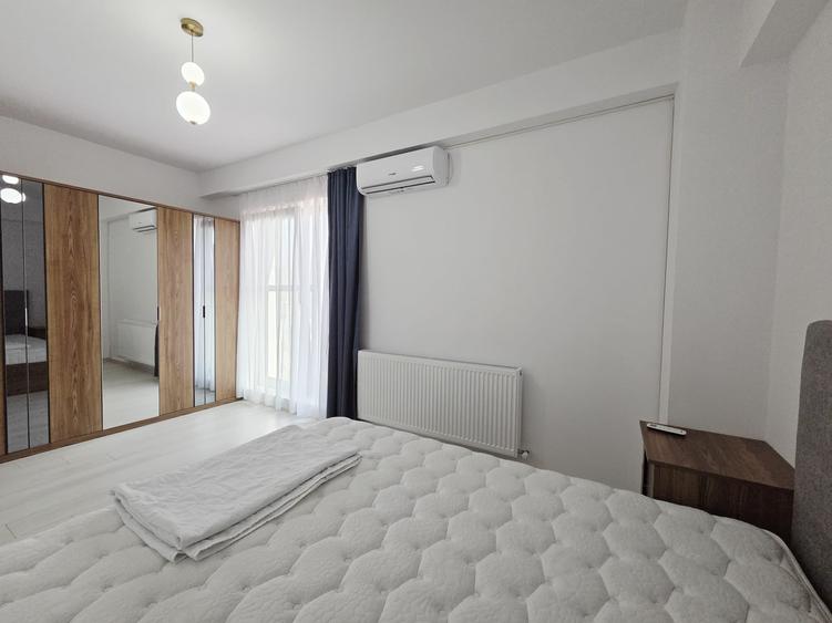 Apartament cu 3 camere decomandat, mobilat în Central