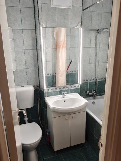 Apartament cu 3 camere semidecomandat în Dosu Bricii