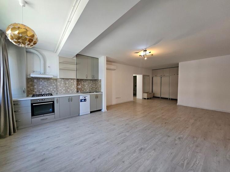 Apartament cu 2 camere decomandat, mobilat în Pipera