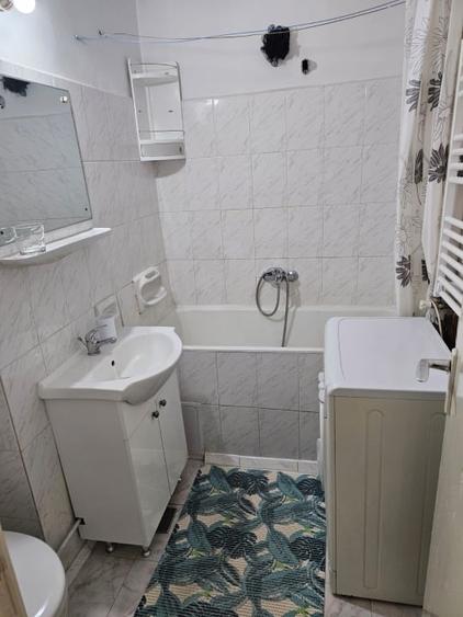 Garsonieră decomandată în Take Ionescu