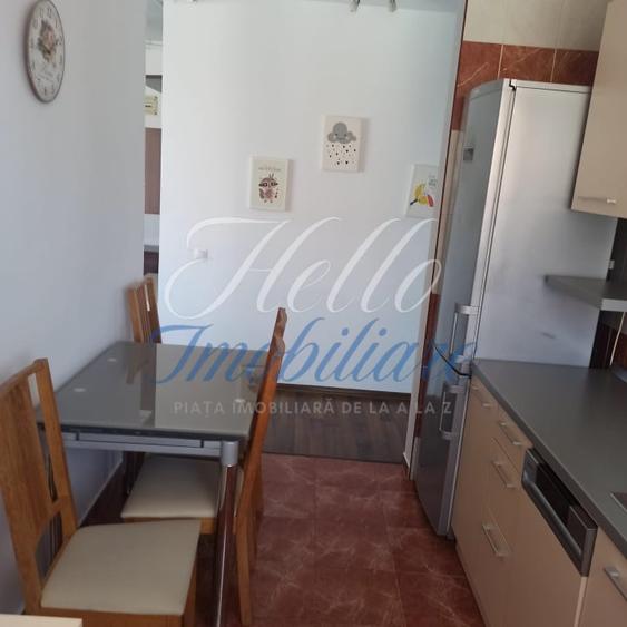 Apartament cu 3 camere, mobilat în Florești — fotografia 2