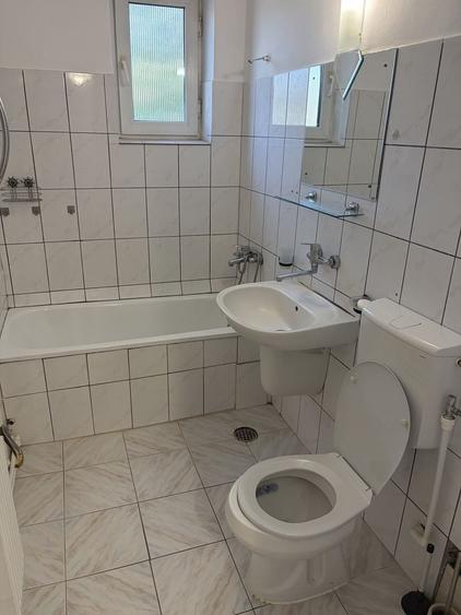 Inchiriez apartament 2 camere decomandat - 4