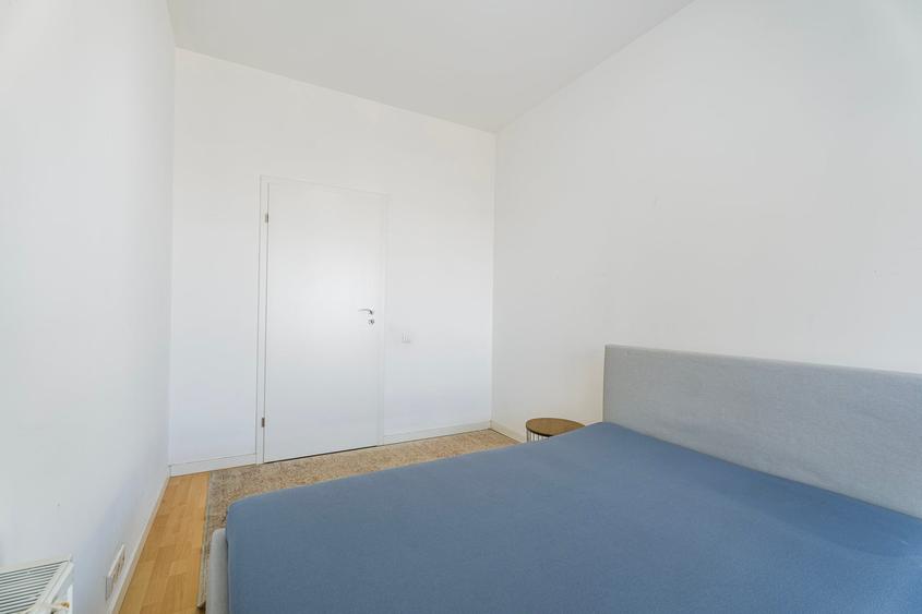 Apartament cu 3 camere semidecomandat în Calea Călărașilor