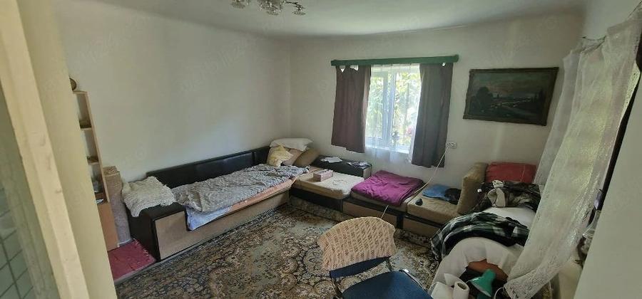 Casă cu Teren 3000 Mp în Central