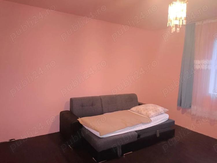 Casă cu 5 camere cu Teren 1439 Mp în Central