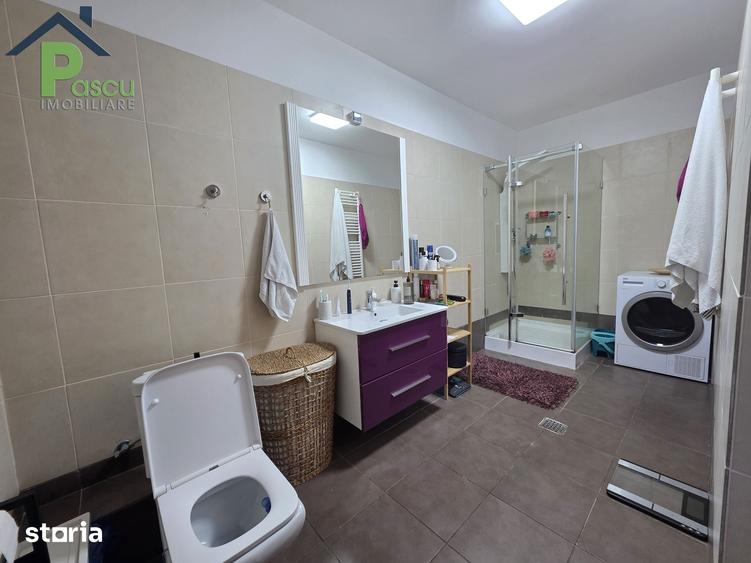 Apartament cu 3 camere decomandat în Băneasa