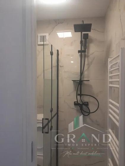 Garsonieră semidecomandată, mobilată în Gruia