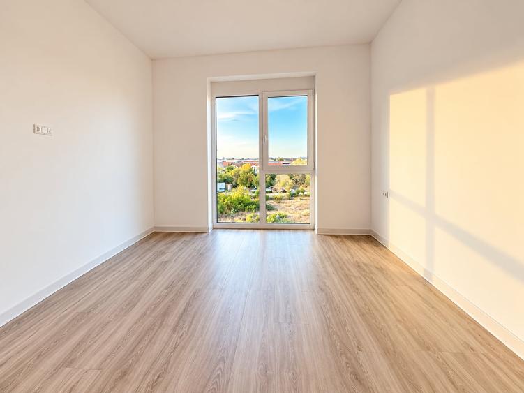 Apartament cu 2 camere decomandat în Girocului