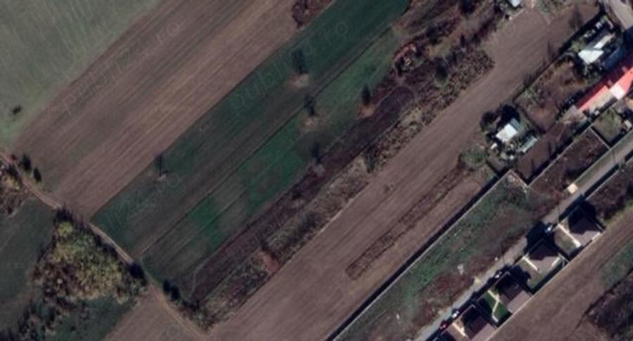 Teren de 1588 mp, în 1 Decembrie