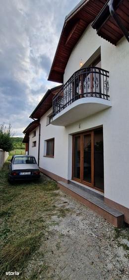 Casă cu 6 camere cu Teren 2601 Mp în Central