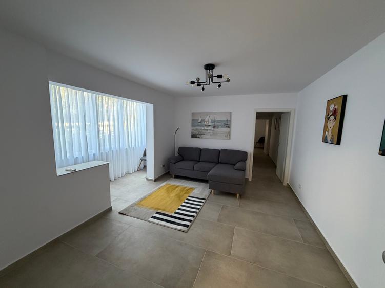 Apartament cu 3 camere semidecomandat în Gheorghe Lazăr