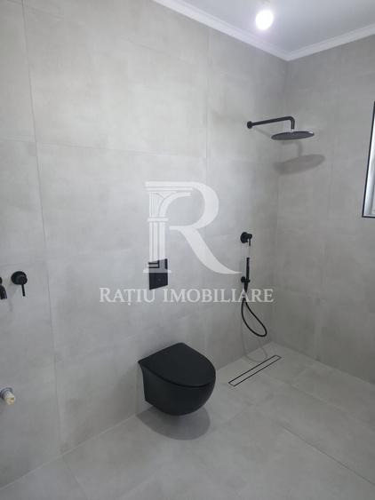 Casă individuală cu 3 camere cu Canalizare în Sud