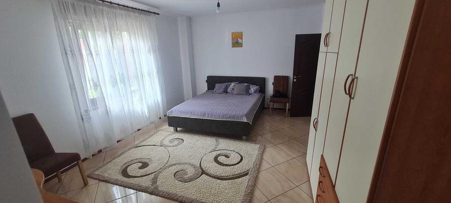 Casă cu 4 camere în Bălțați