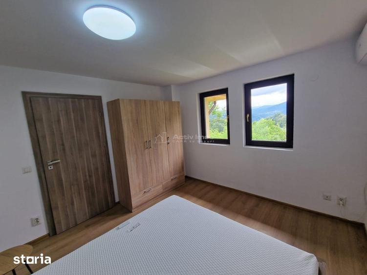 Casă cu 3 camere decomandat cu Teren 400 Mp în Central