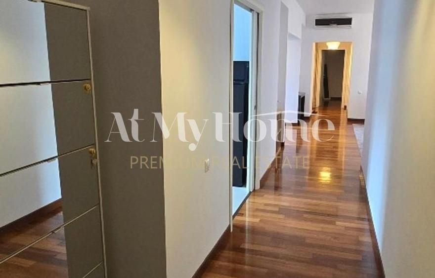 Apartament cu 5 camere decomandat, mobilat în Herăstrău