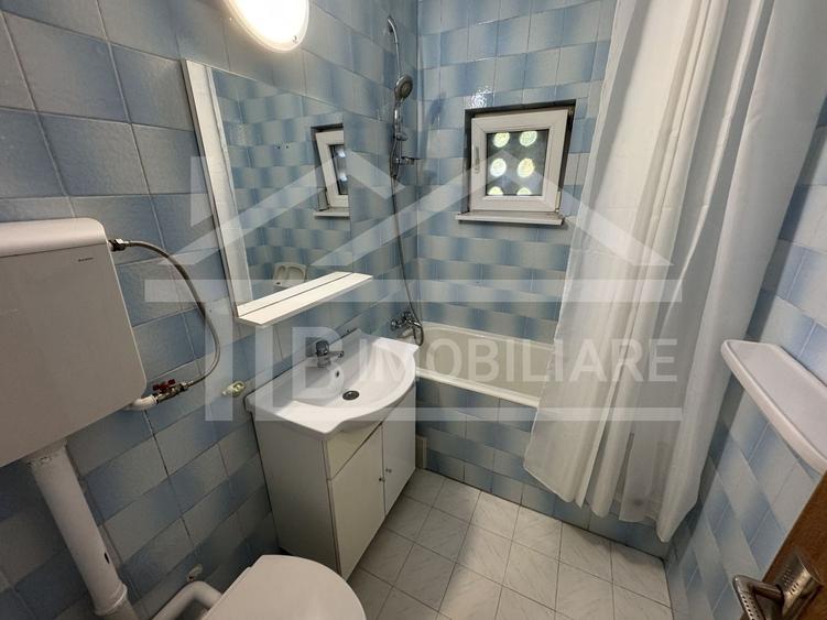 Apartament cu 3 camere decomandat în Cornișa