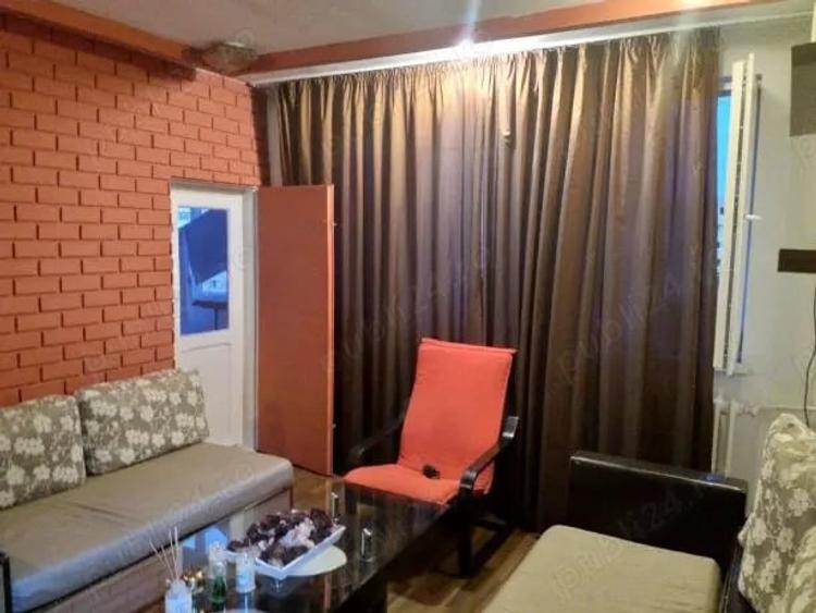 Apartament cu 2 camere semidecomandat în Colentina