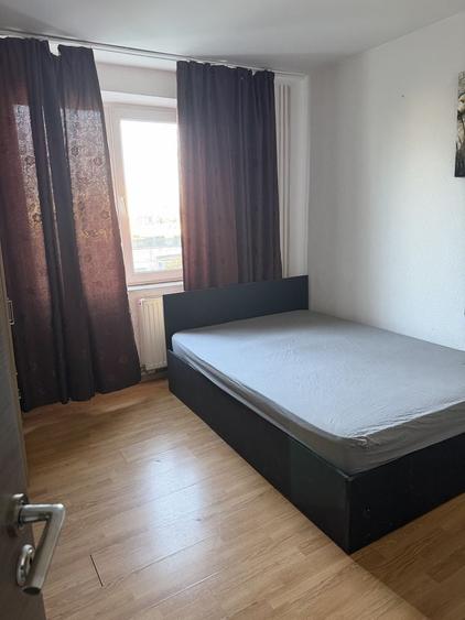 Apartament cu 3 camere în Runcu