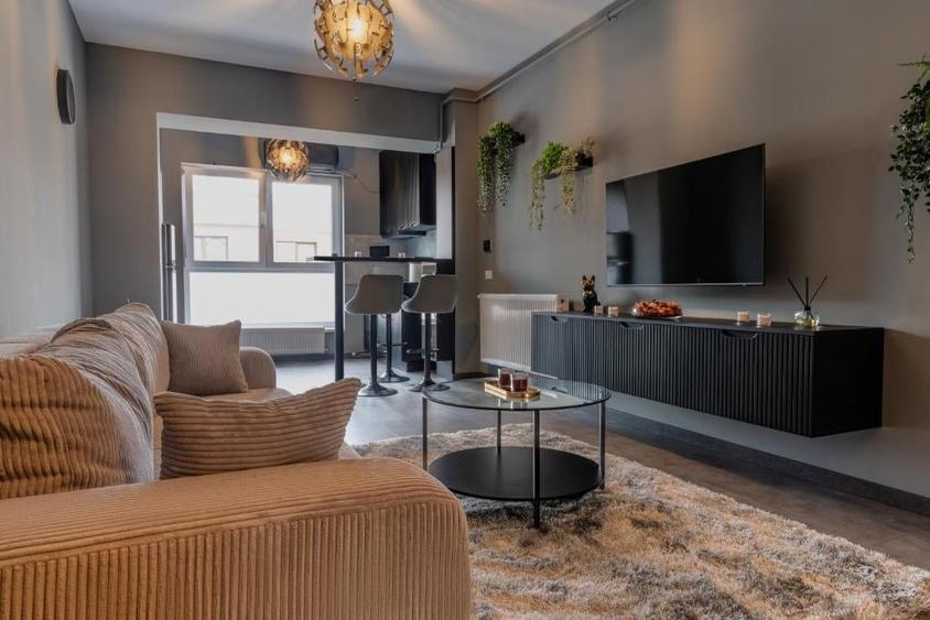Apartament cu 2 camere decomandat, mobilat în Apărătorii Patriei
