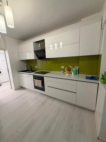 Apartament cu 2 camere decomandat în Petros