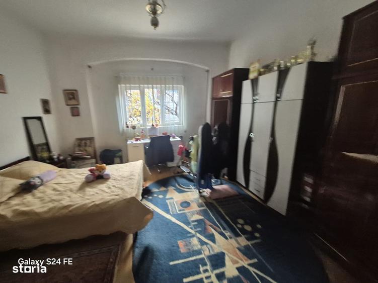 Casă cu 4 camere în Ștefan cel Mare