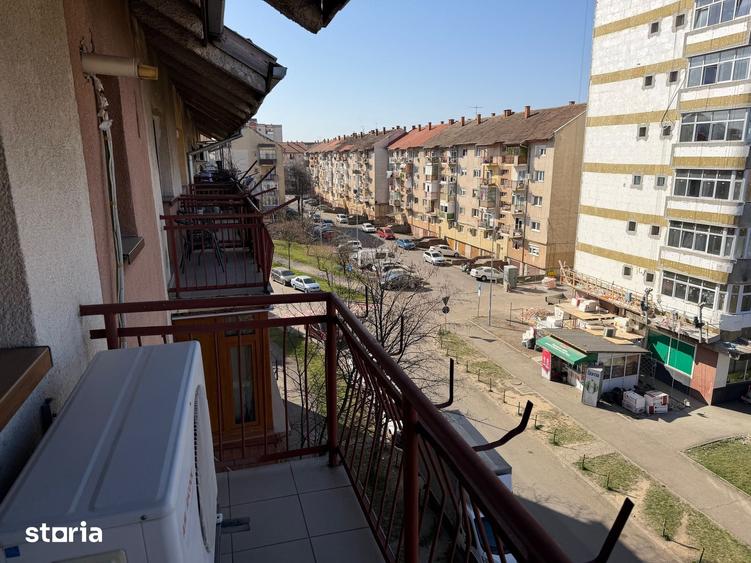 Apartament cu 2 camere decomandat în Carpați 2