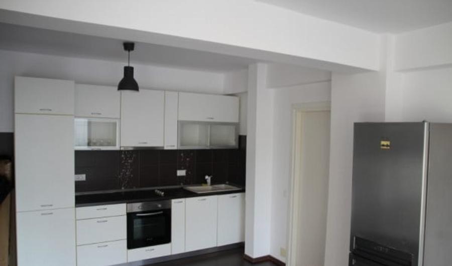Apartament cu 2 camere semidecomandat, mobilat în Nerva Traian