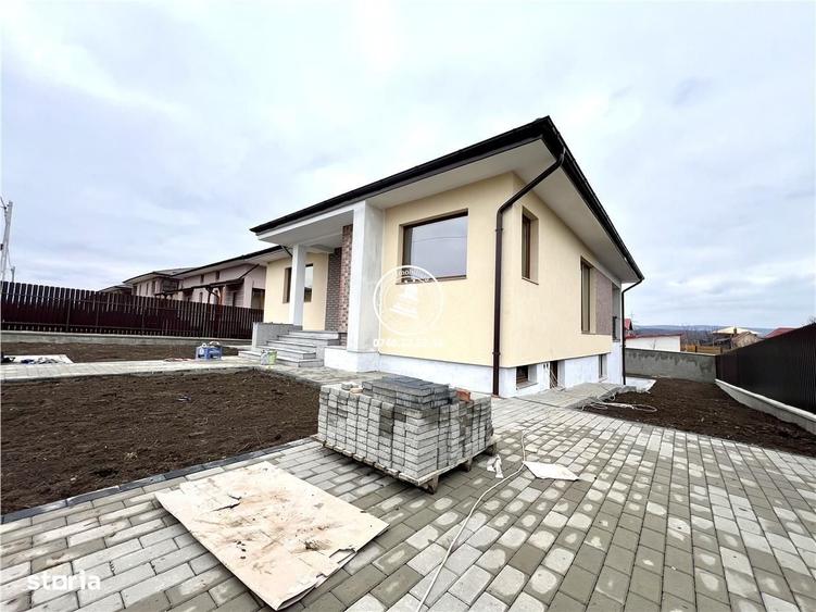 Casă cu 4 camere în Ciurbești