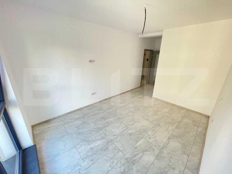 Apartament cu 3 camere decomandat, mobilat în Cristian