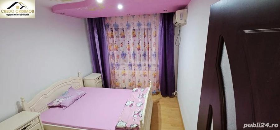 Apartament cu 4 camere semidecomandat în Micro II