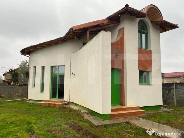 Casă cu 3 camere cu Teren 450 Mp în Central
