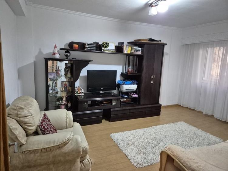 Apartament cu 2 camere decomandat în Exercițiu