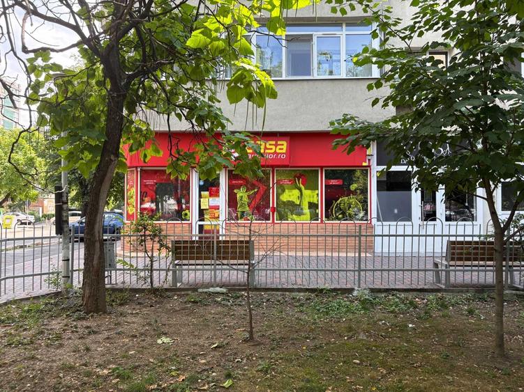 Spațiu comercial, de 90 mp, în Central