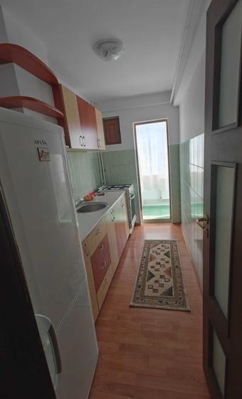 Apartament cu 2 camere decomandat în Micro 21