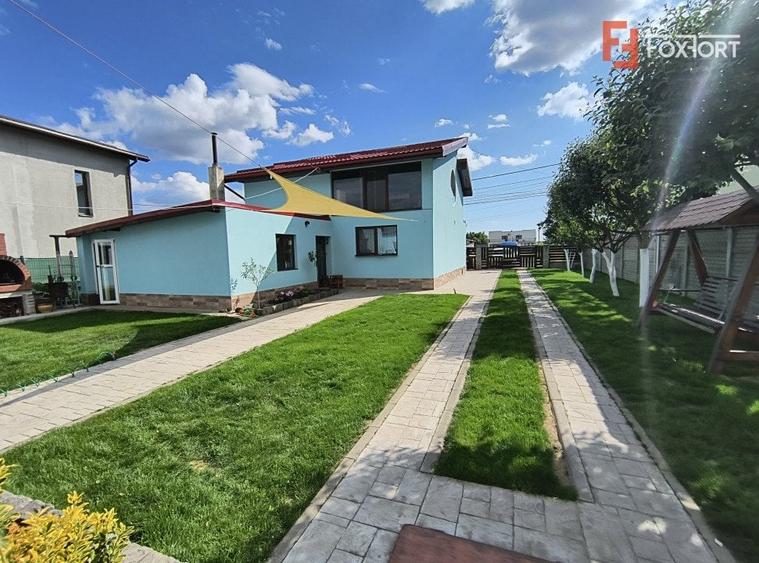 Casă individuală cu 6 camere cu Garaj în Moșnița Nouă