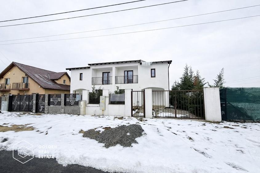 Duplex cu 5 camere cu Canalizare în Moșnița Veche