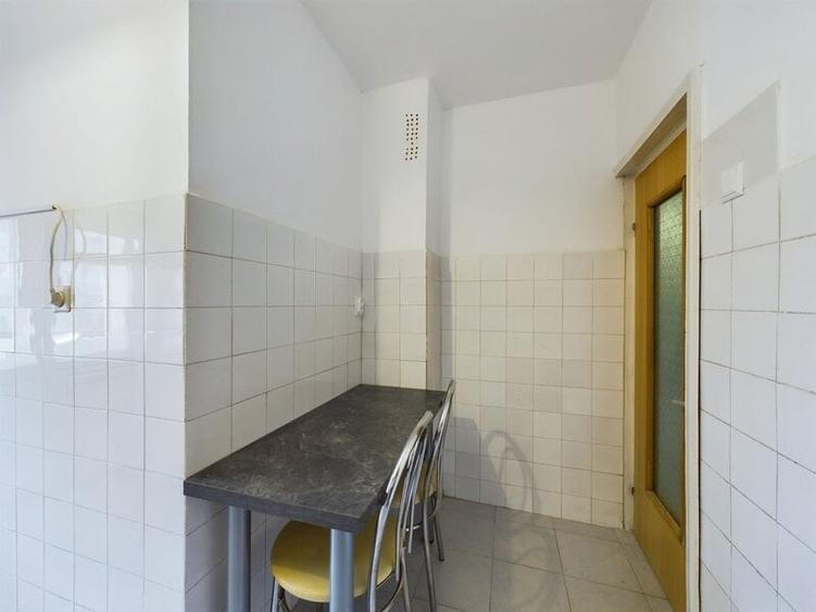 Apartament cu 2 camere decomandat, mobilat în P-ța Muncii